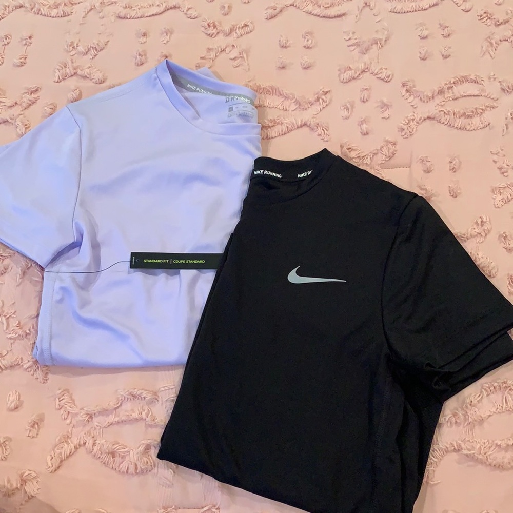 Nike running short sleeves - Picture 1 of 1